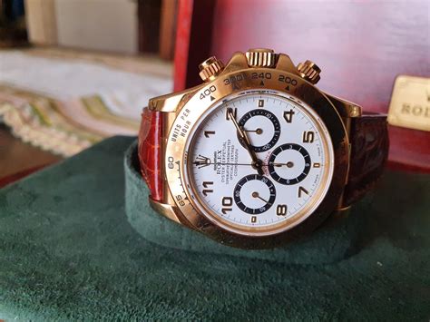 rolex daytona prezzo centurino pelle